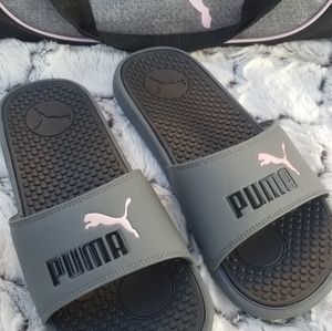 🔥PUMA!🔥 GRAY/PINK SLIDES! LAST ONE!